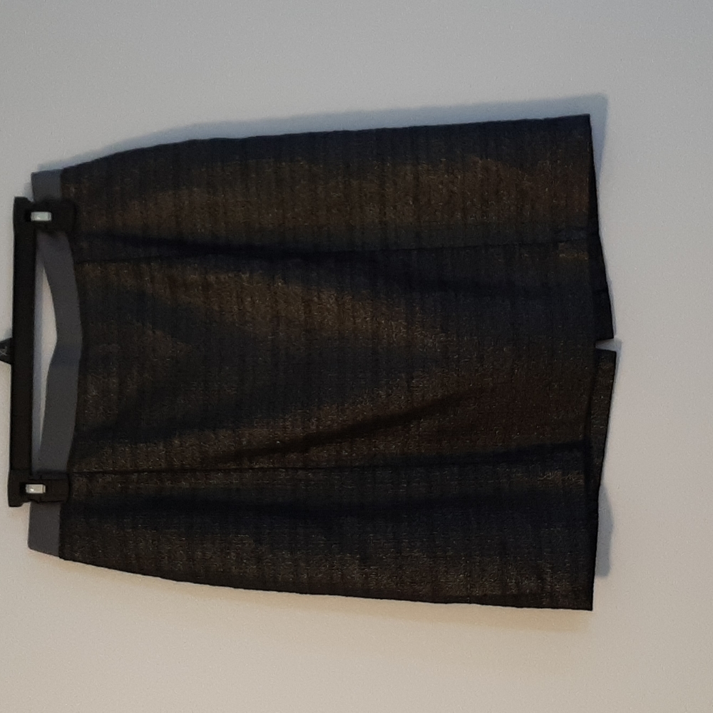 Size6 Navy shimmer pencil skirt, great condition